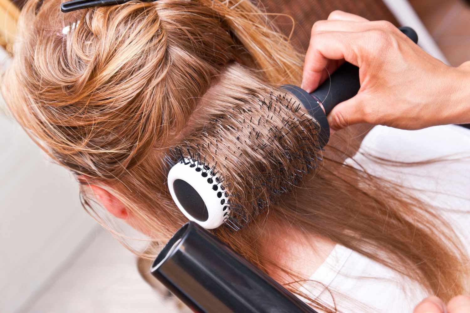 Effortless Elegance: Unveiling the Magic of the Automatic Curle